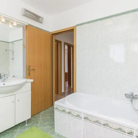 Piękny Apartament W Mali Iz Z Wifi Mali Iž